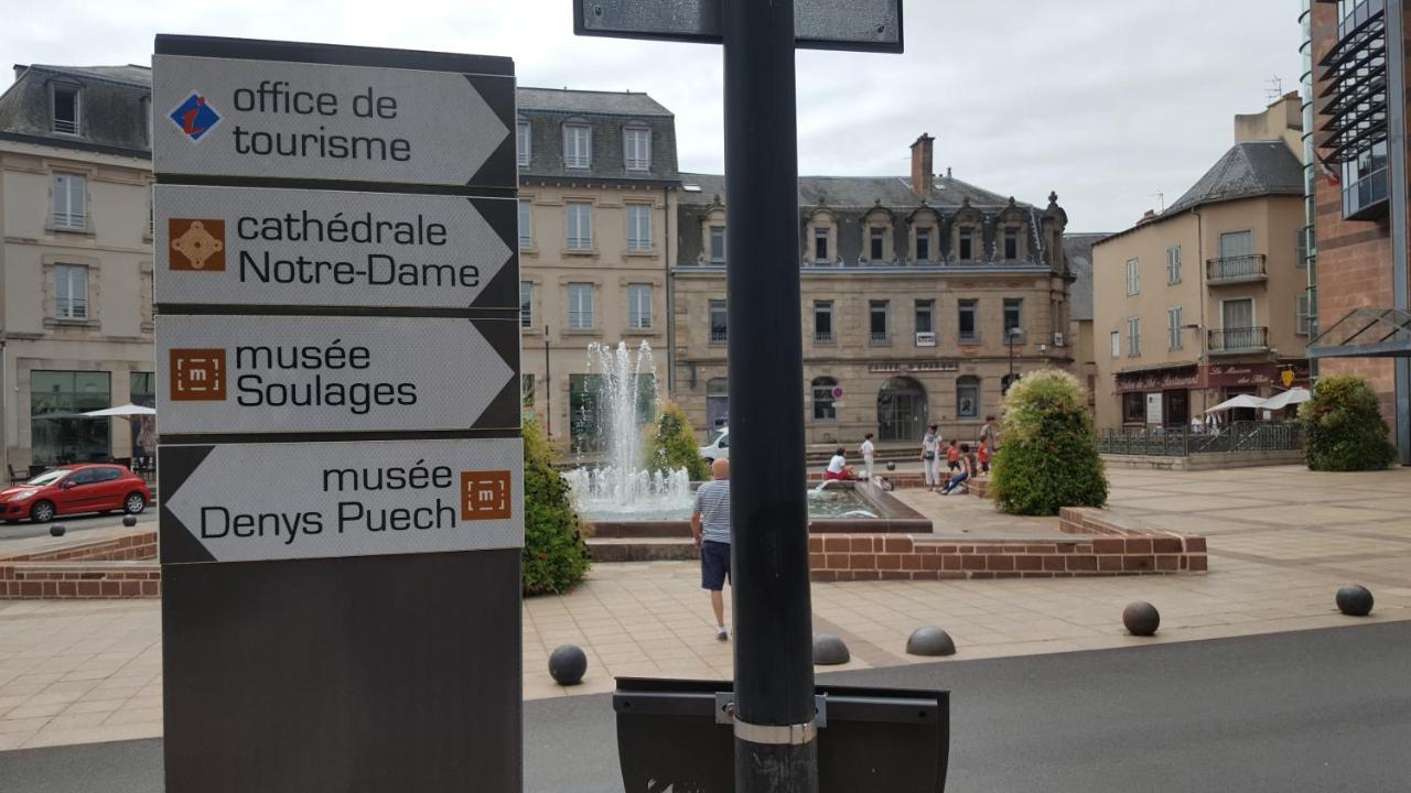 La Maison Bleue, Un Emplacement De Choix A โรเดซ ภายนอก รูปภาพ